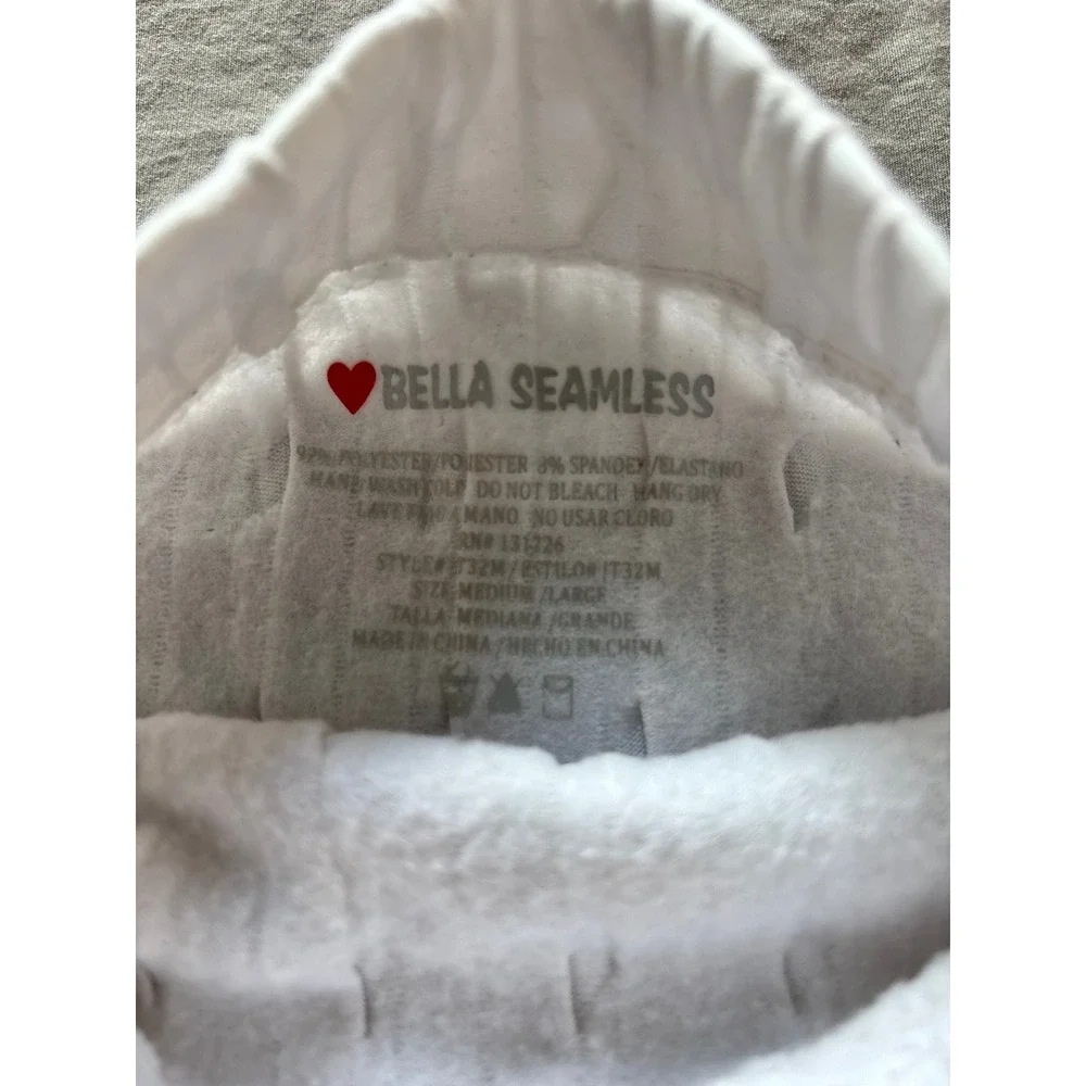 Bella Seamless White Mock Neck Long Sleeve Ribbed Ripple Texture Top M/L IT32M - Picture 3 of 3